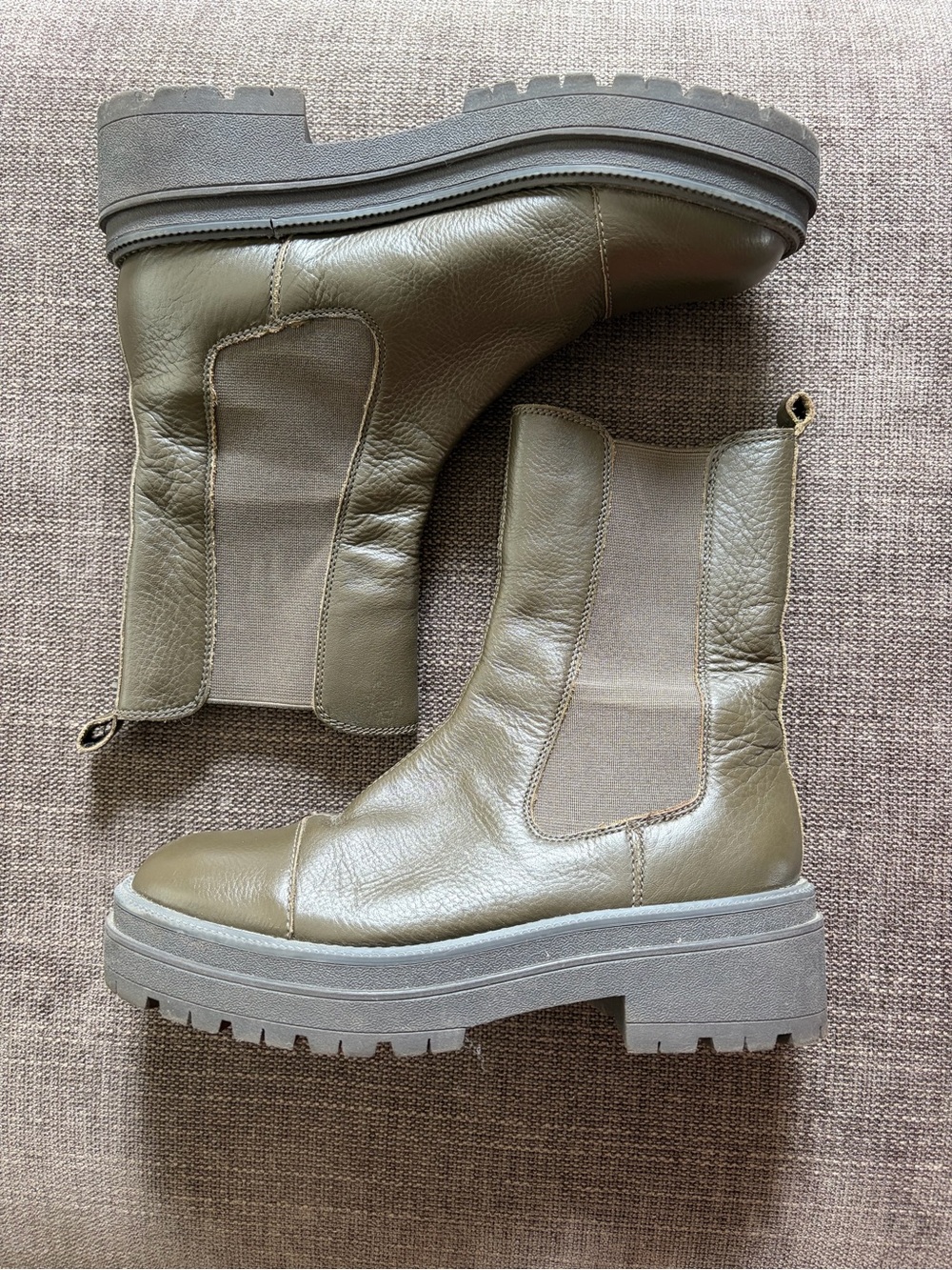 Women’s Sam Edelman Chunky Chelsea Boots in Olive Green